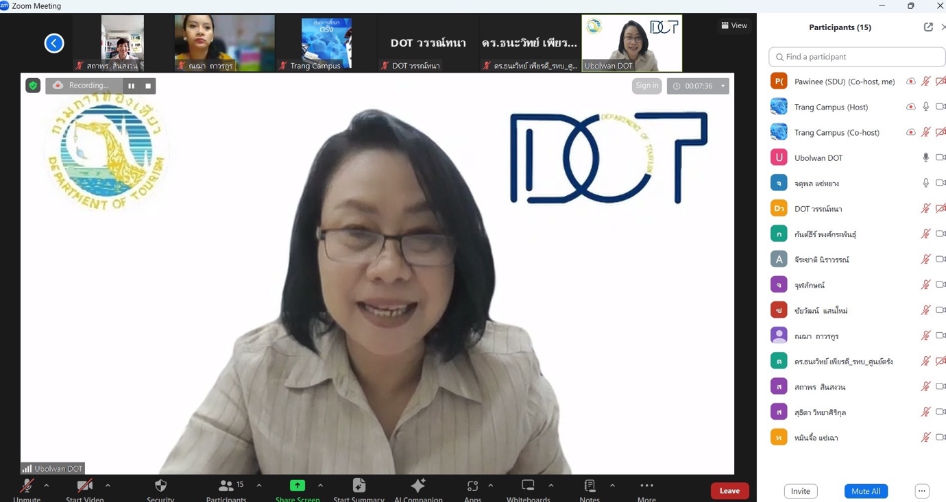 A person smiling for a picture

Description automatically generated